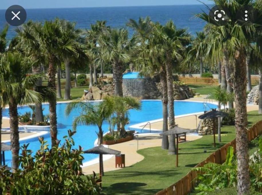 1Ra Linea Playa Zahara Atlanterra Piscina Parking Διαμέρισμα Zahara de los Atunes Εξωτερικό φωτογραφία